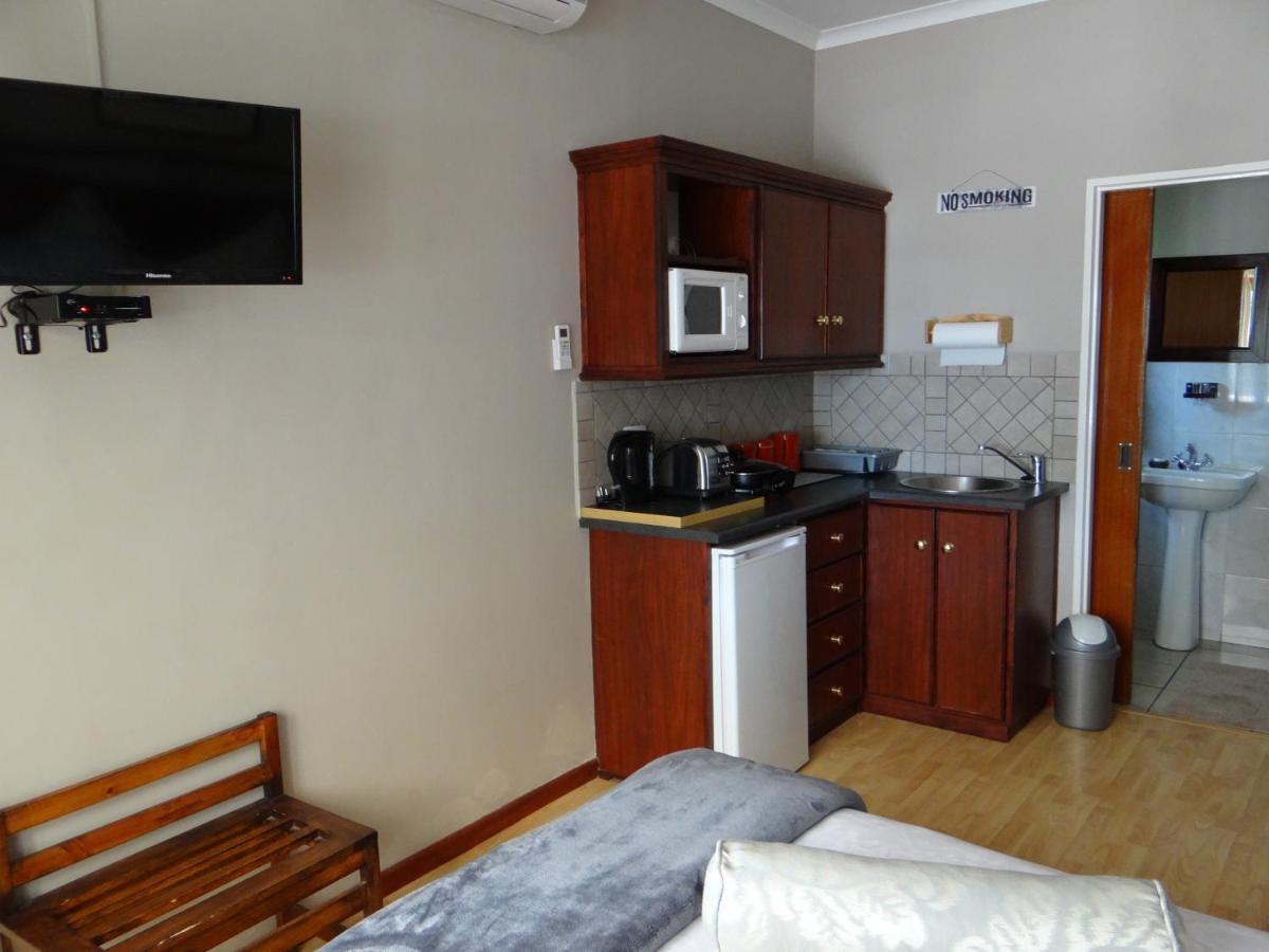 La Paix Guesthouse Beaufort West Exterior foto